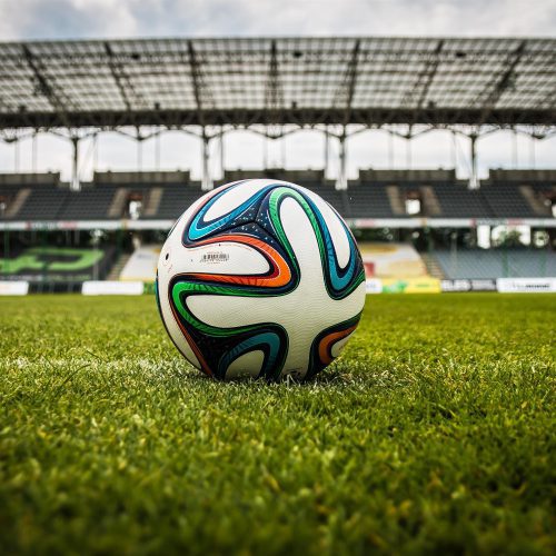 Zabawy z piłką – pomysły na aktywny wypoczynek dla dzieci i dorosłych